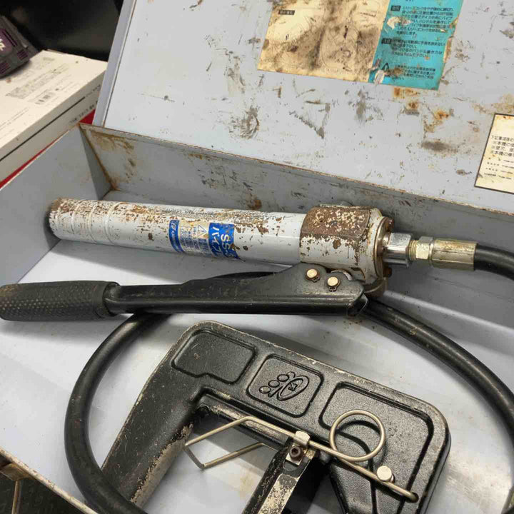 ★亀倉 手動油圧式パイプ断水機 SS-30【鴻巣店】