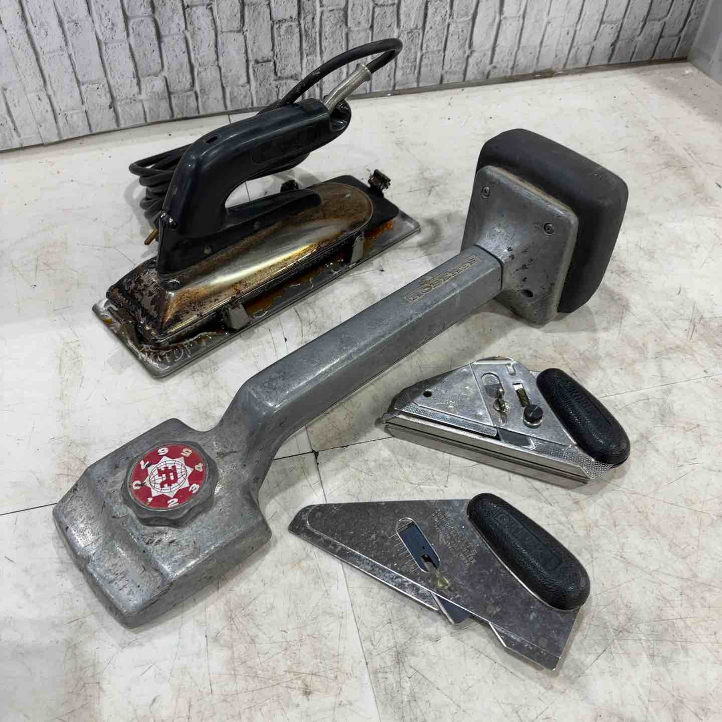 ▽ROBERTS(ロバーツ) 床材用ハンドツール 4点まとめ ニーキッカー