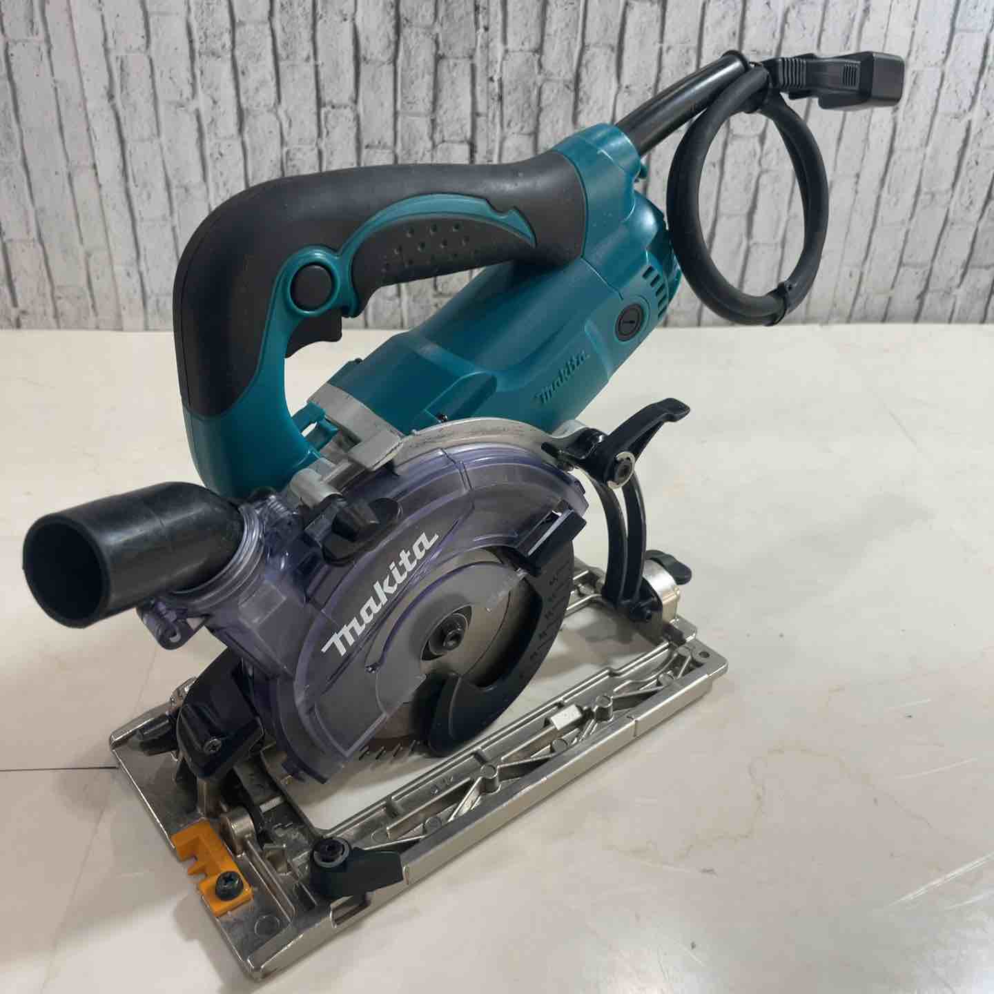 ☆マキタ(makita) 防じん丸のこ KS5200FX 動作確認済み【川口店 