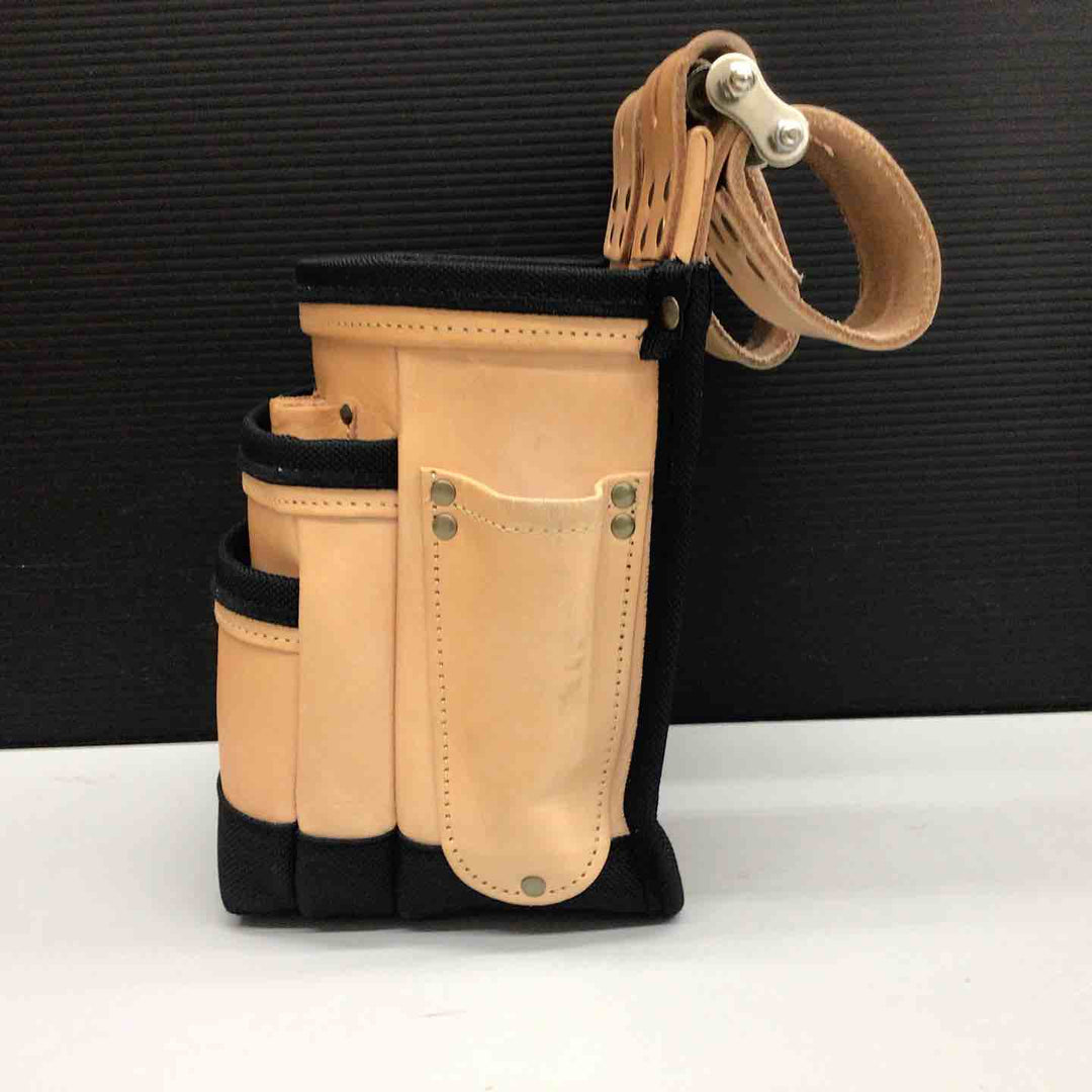 【美品】ニックス	総ヌメ革使用3段腰袋チェーンタイプ	KNB-301DDX【戸田店】