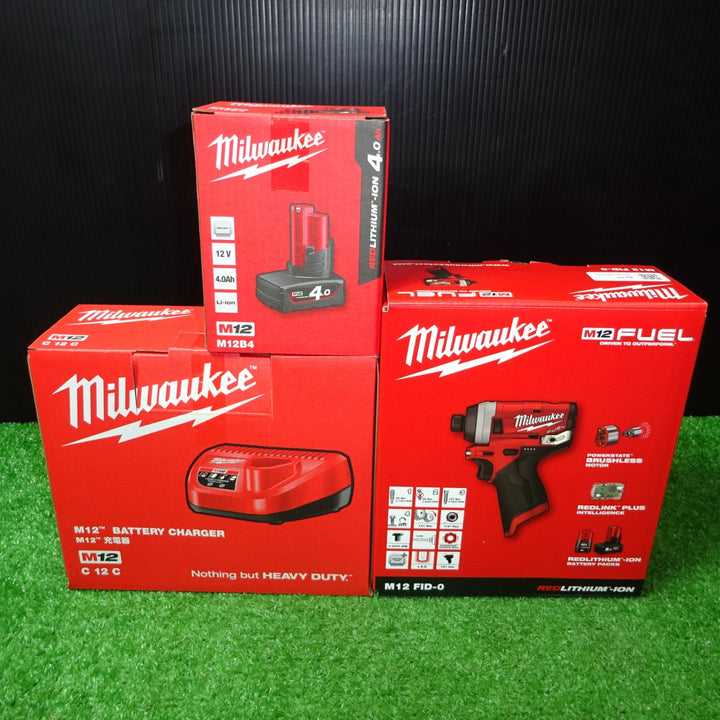 ミルウォーキー/Milwaukee コードレスインパクトドライバー M12 4.0Ahバッテリー1個、充電器、収納バック付き 【岩槻店】