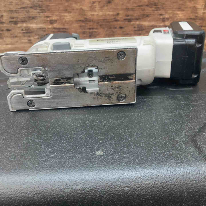 【中古品】パナソニック(Panasonic) コードレスジグソー14.4V EZ4541LS2S-B 動作確認済【川越店】