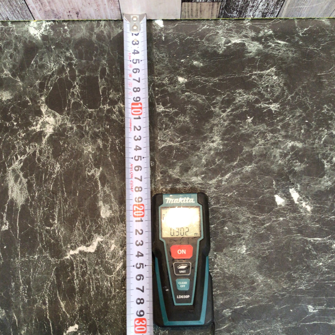 〇マキタ(makita) レーザー距離計 LD030P【八潮店】