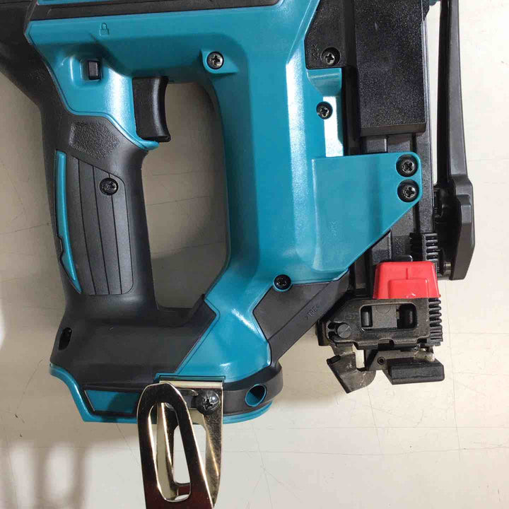 ★マキタ(makita) コードレスタッカー ST421DZK【戸田店】