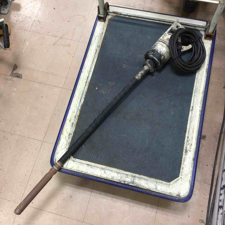 【店頭受取り限定】☆マキタ(makita) コンクリートバイブレーター VR2806A【草加店】