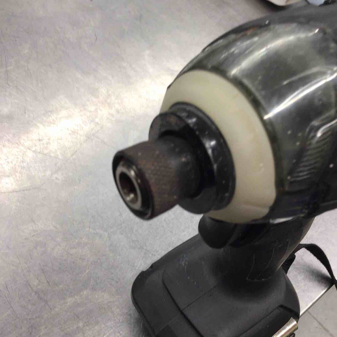 ★マキタ(makita) コードレスインパクトドライバー TD138DZB【戸田店】