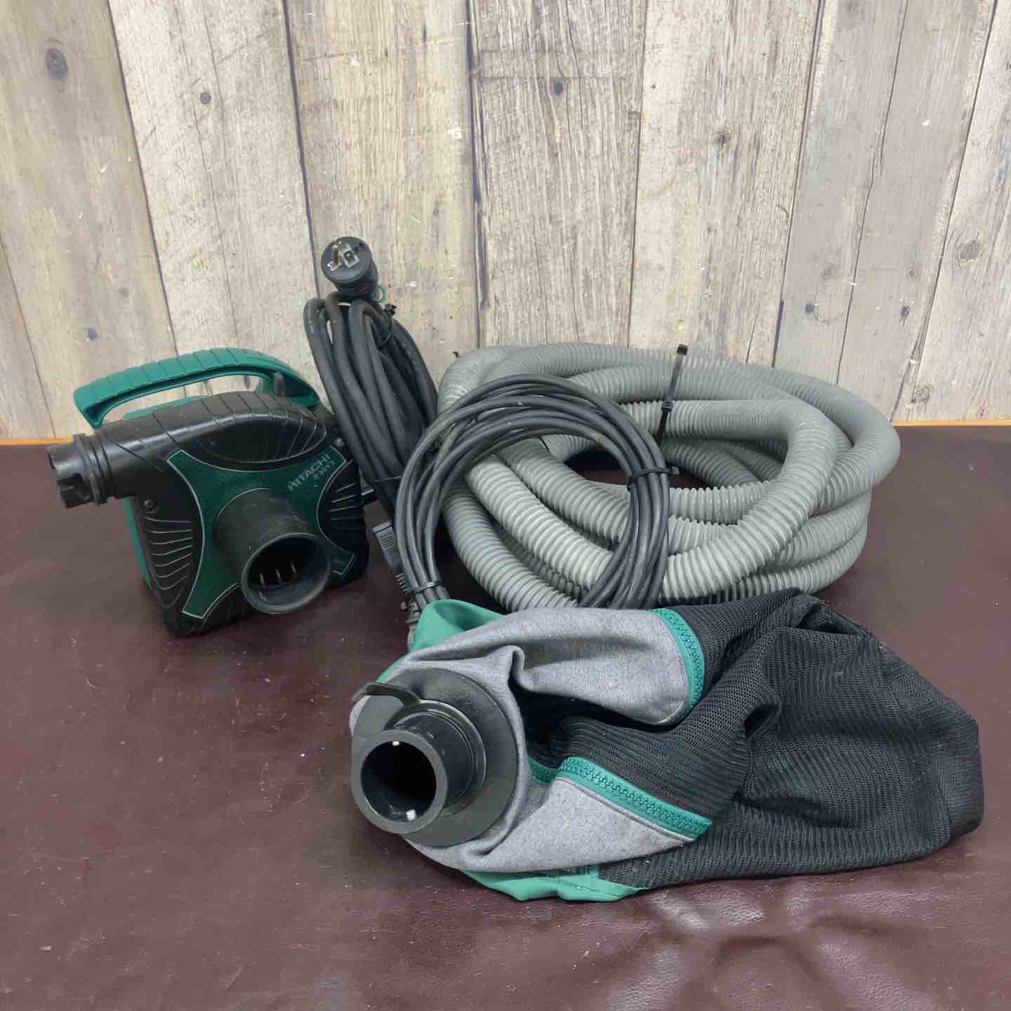 【中古品】 ハイコーキ(HIKOKI ※旧:日立工機) 小型集じん機 乾式 R30Y3 【東大和店】 中古品】 ハイコーキ(HIKOKI ※旧:日立工機) 小型集じん機 乾式 R30Y3