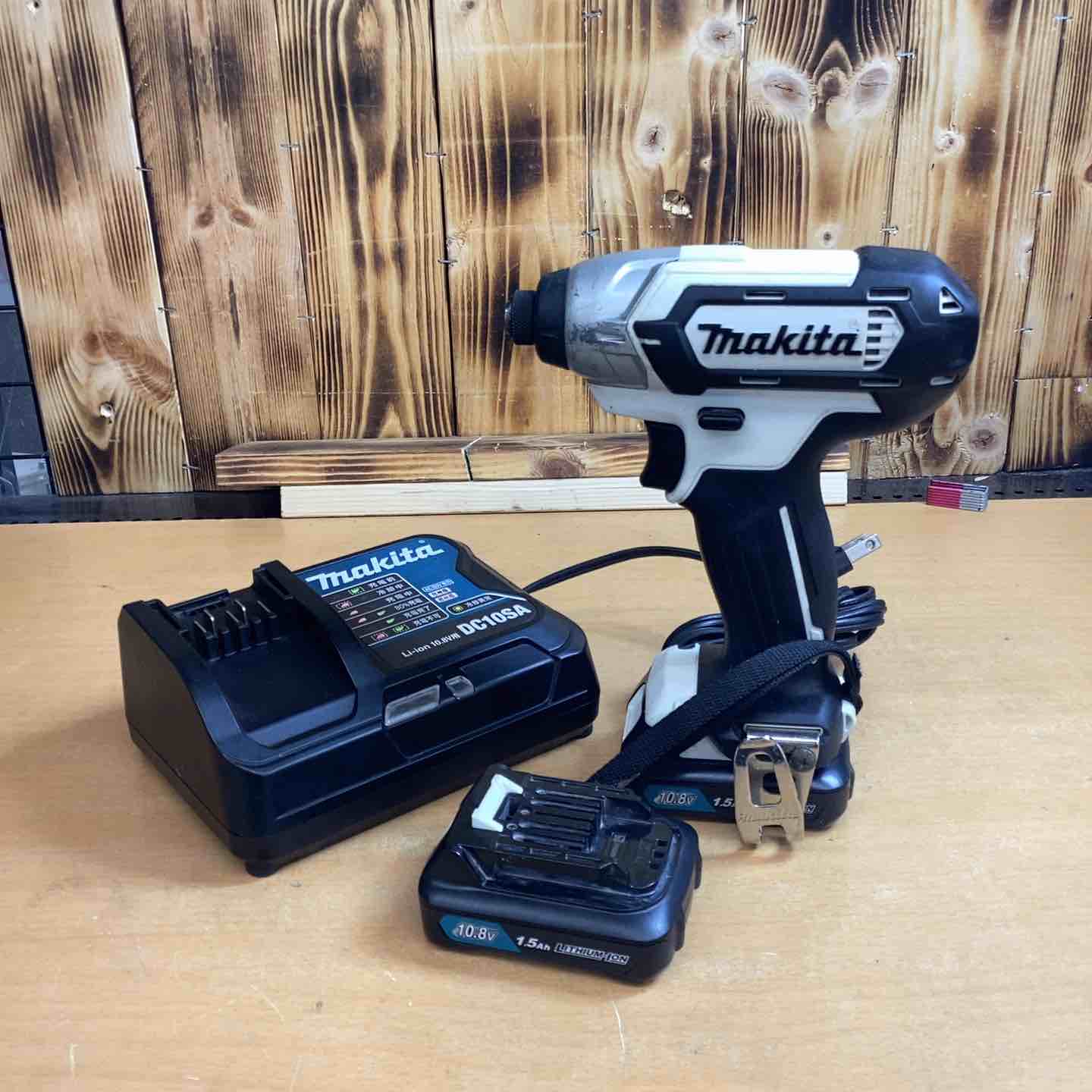 ☆マキタ(makita) コードレスインパクトドライバー TD110DSHSW【越谷店】 ☆マキタ(makita) コードレスインパクトドライバー TD110DSHSW【越谷店