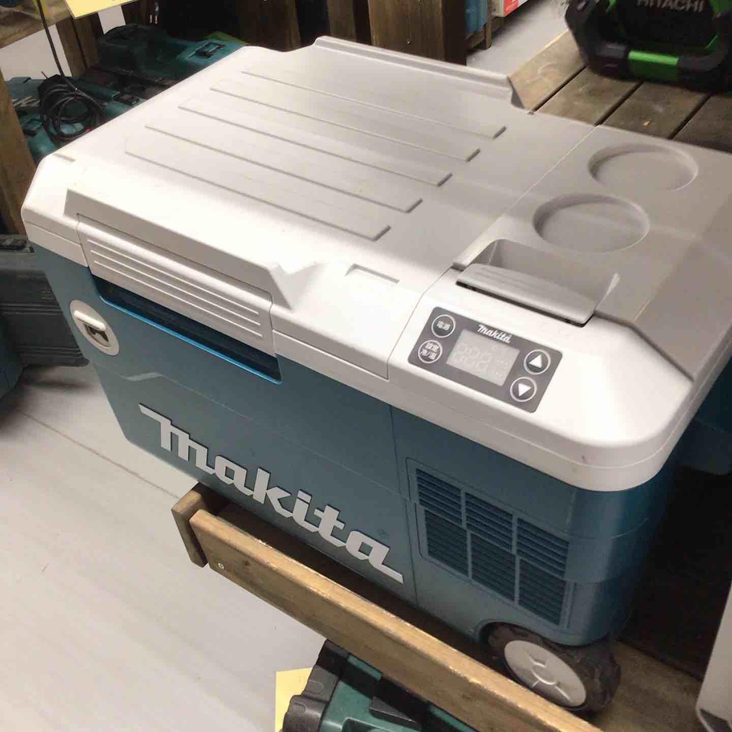 ☆マキタ(makita) コードレス冷温庫 CW180DZ【戸田店】 – アクトツール
