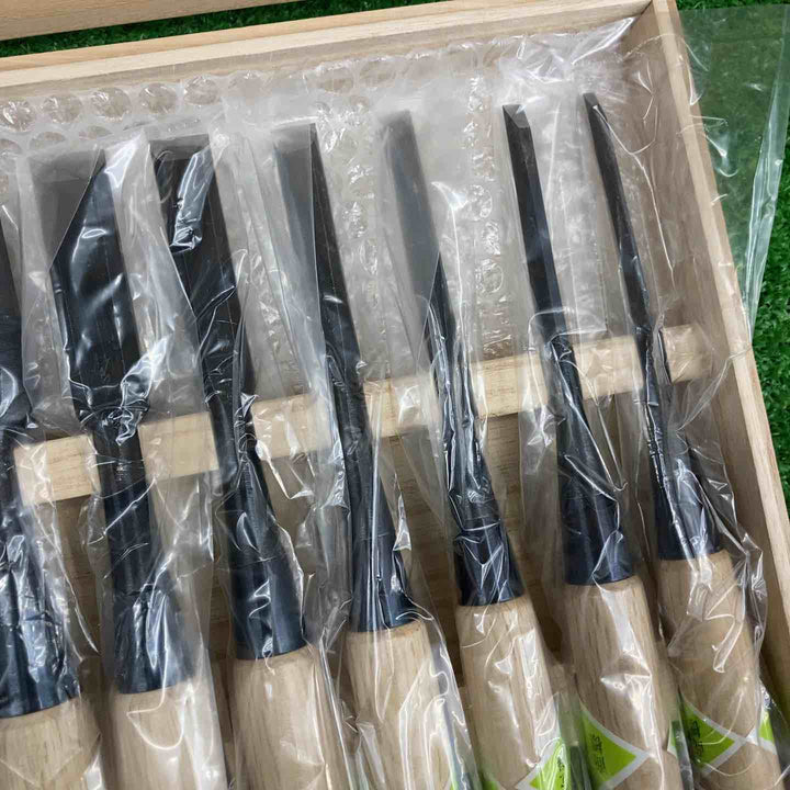 甚作  鑿  10本組  ノミ 越後住 大工道具 【桶川店】