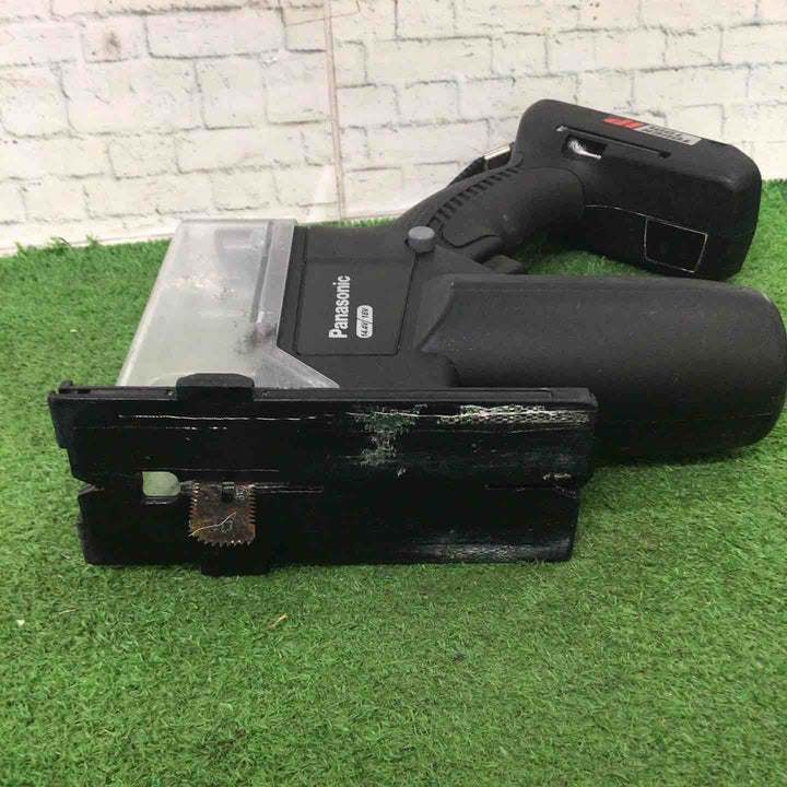 ◇パナソニック(Panasonic) コードレス角穴カッター 本体のみ EZ45A3X-B  ボードカッタ【町田店】