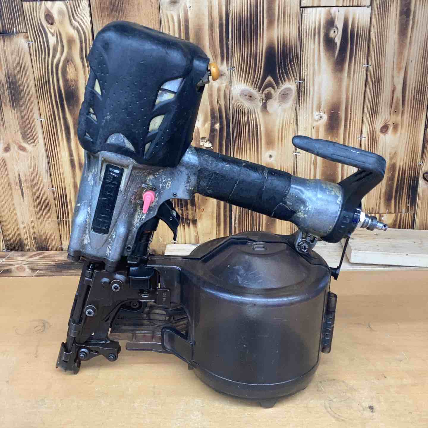 ★ハイコーキ(HIKOKI ※旧:日立工機) 高圧エア釘打ち機 NV90HR2(N)　型番恐らく　【越谷店】 ☆ハイコーキ(HIKOKI ※旧:日立工機) 高圧エア釘打ち機 NV90HR2(N) 型番