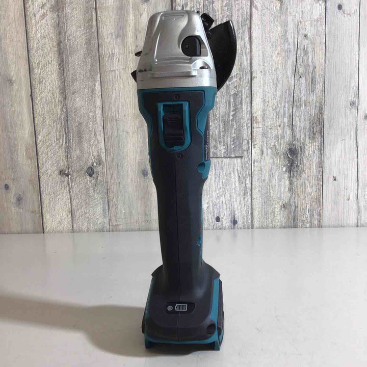 ◇マキタ(makita) 100mm コードレスディスクグラインダ GA403DZN (AG403DN)【戸田店】