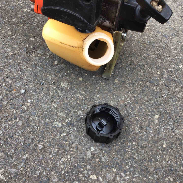 【店頭受取り限定】さわやか 草刈機 KAWASAKI TG20 ※タンクキャップ破損【八潮店】