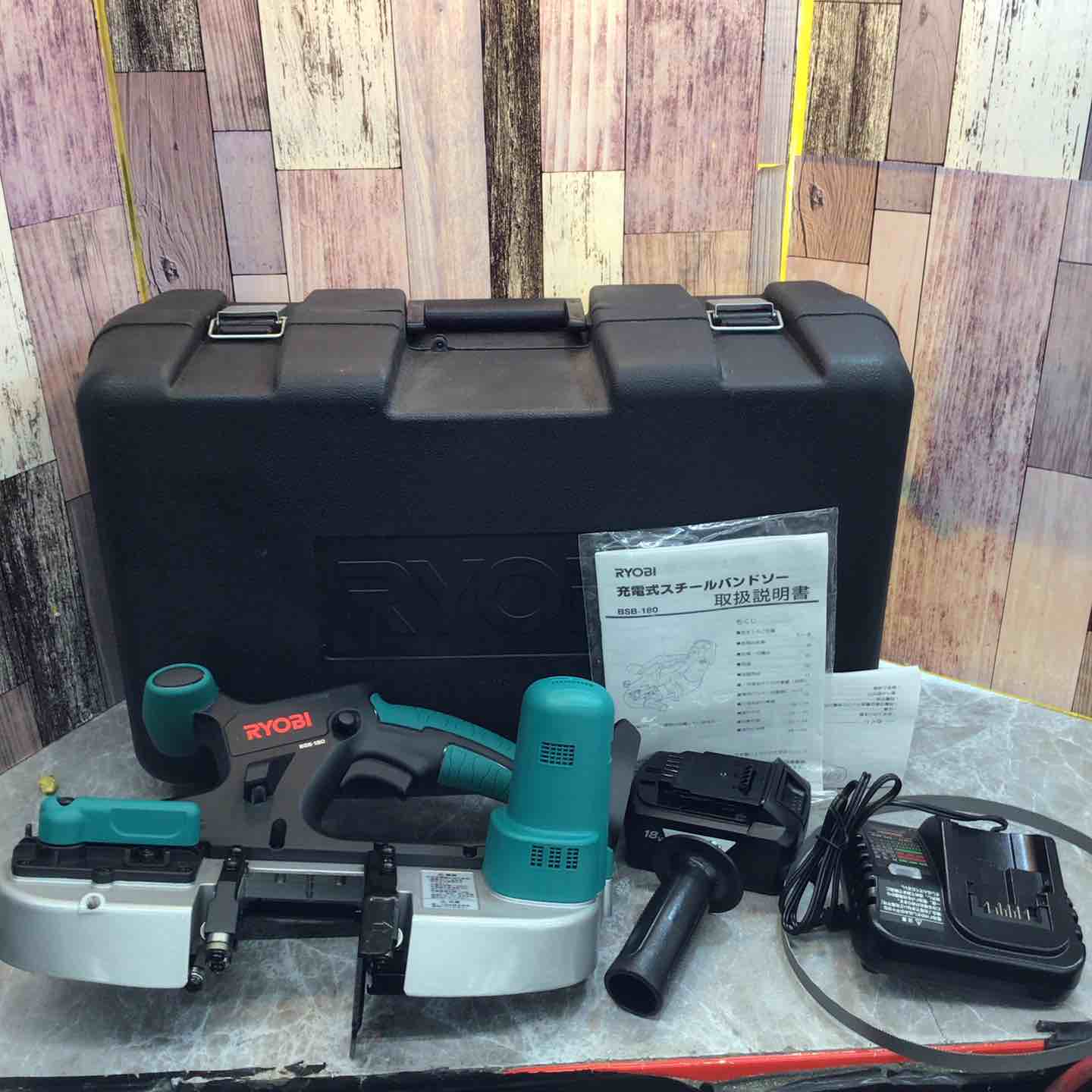 未使用品】RYOBI(リョービ) 18v充電式スチールバンドソー フルセット