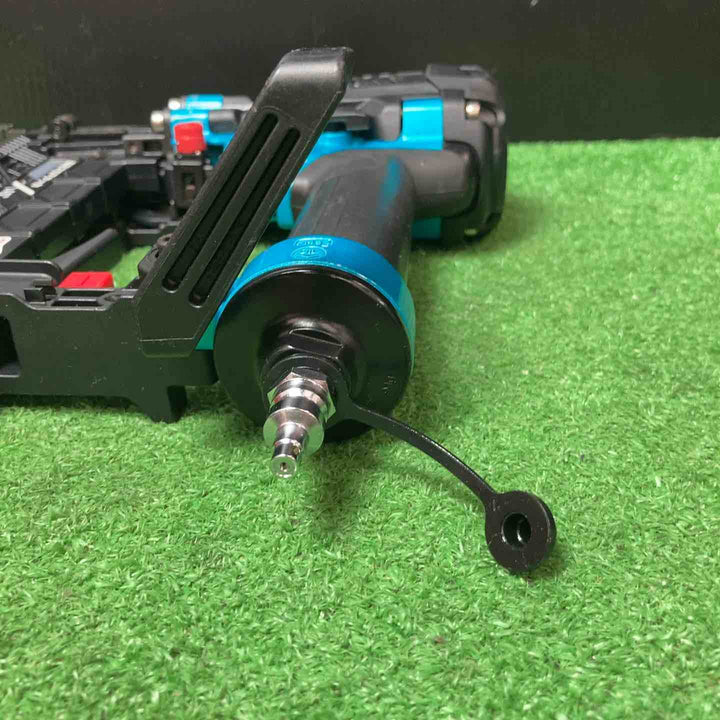 【中古品】★マキタ(makita) 高圧フロアタッカ AT451HM【岩槻店】