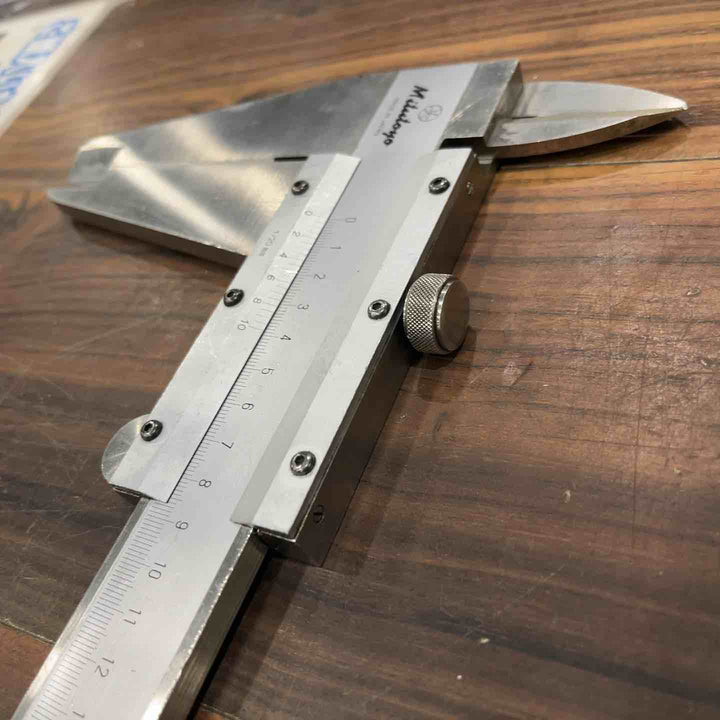ミツトヨ ノギス 1000mm 1m 内側用測定面(クチバシ)に欠けあります【川口店】