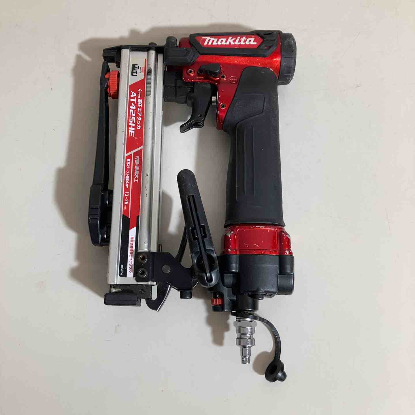 ☆マキタ(makita) 高圧エアタッカ AT425HE 本体のみ【戸田店 ☆マキタ(makita) 高圧エアタッカ AT425HE 本体のみ【戸田店