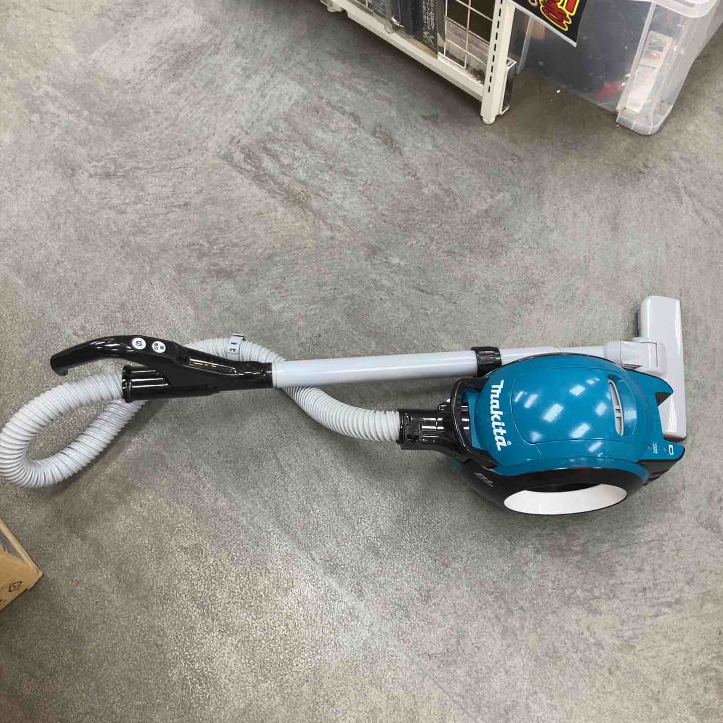 ☆マキタ(makita) コードレスサイクロン掃除機 CL501DZ【川崎店