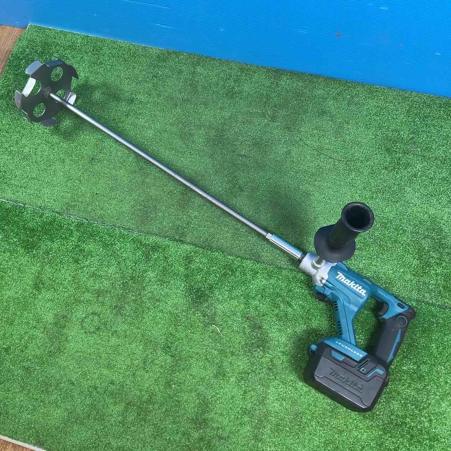 ☆マキタ(makita) コードレスかくはん機 UT130DZ【岩槻店】 – アクト