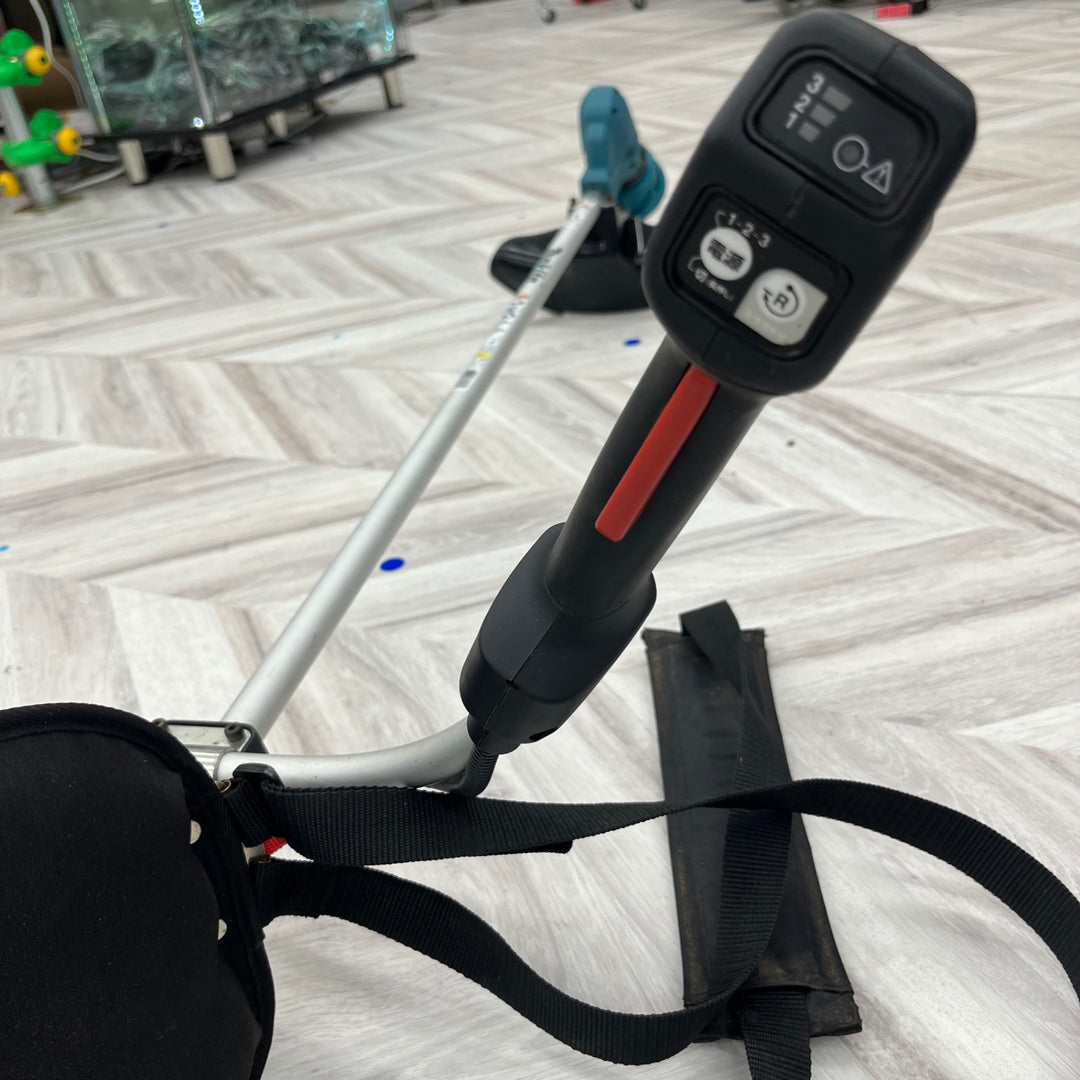 【店頭受取り限定】〇マキタ(makita) コードレス草刈機 MUR190SDZ 本体のみ 18V 【越谷店】