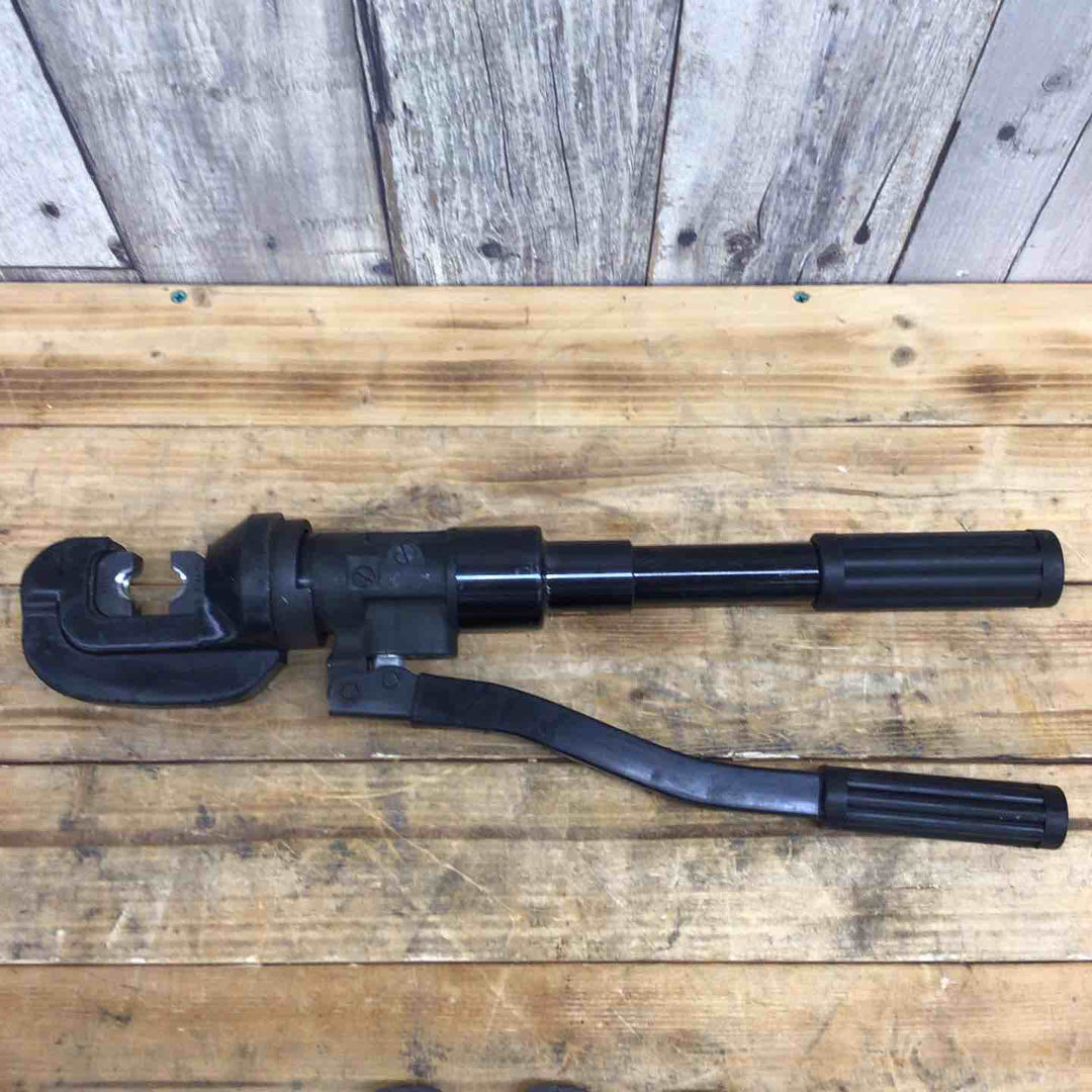 泉精器(IZUMI)  手動油圧式圧着圧縮工具 15号B 【東大和店】