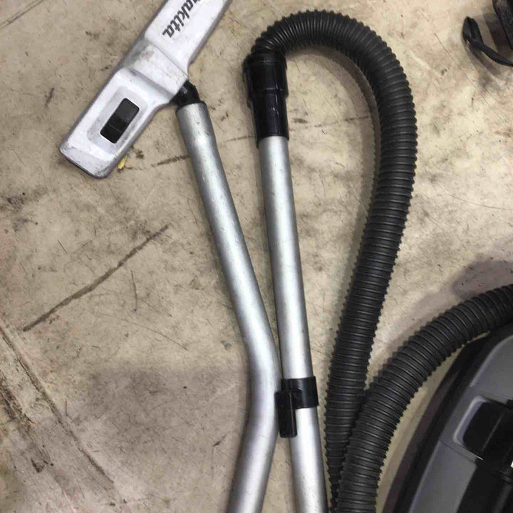 ★マキタ(makita) コードレス集じん機 乾湿両用 VC860DZ【町田店】