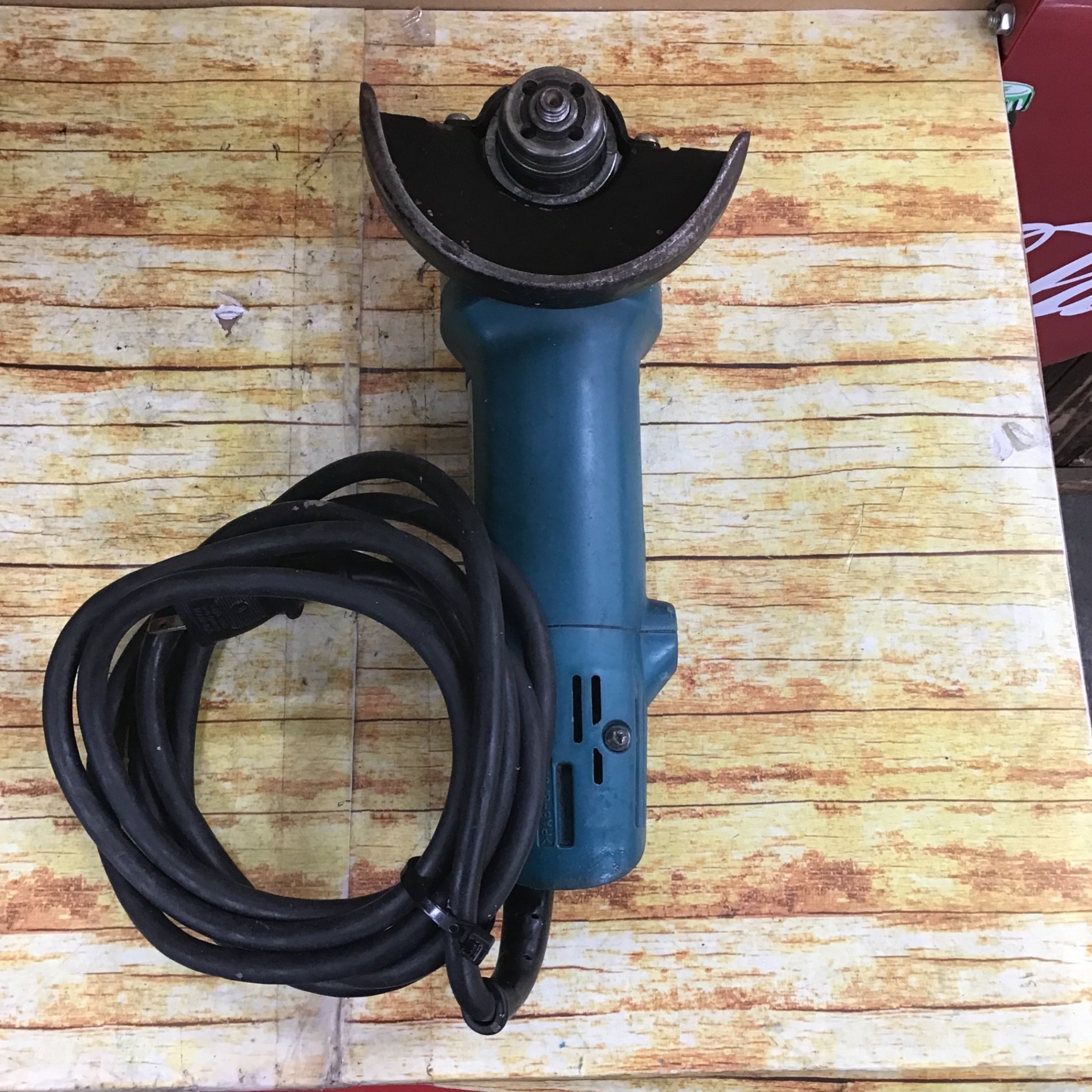 マキタ(makita) 100mm ディスクグラインダー 9520B【川崎店】 – アクト