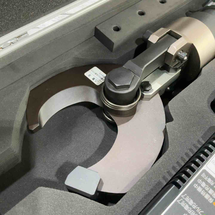 ★パナソニック(Panasonic) コードレスケーブルカッター EZ4544K-H【川口店】