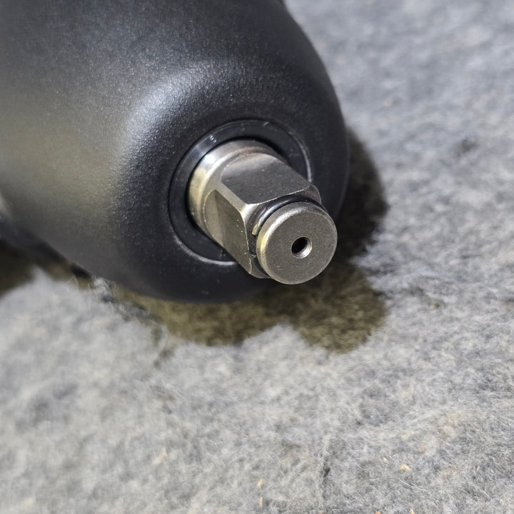 【美品】SK11 強力型エアインパクトレンチ 最大トルク677N・m SIW-242AN 差込角12.7mm(1/2)【桶川店】