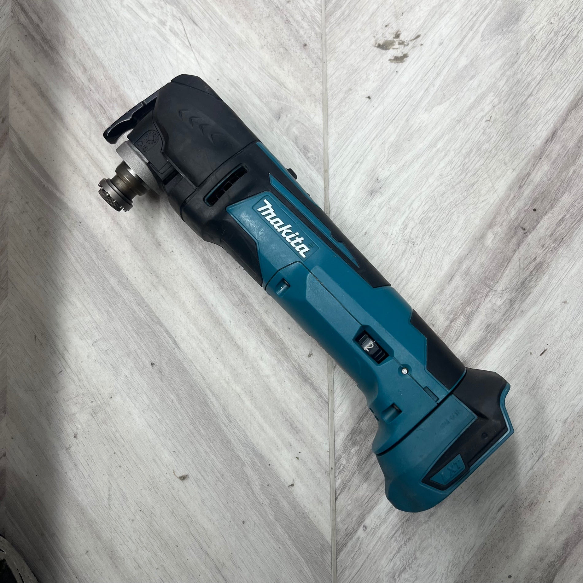 ☆マキタ(makita) コードレスマルチツール TM51DZ 刃がまっすぐにつき