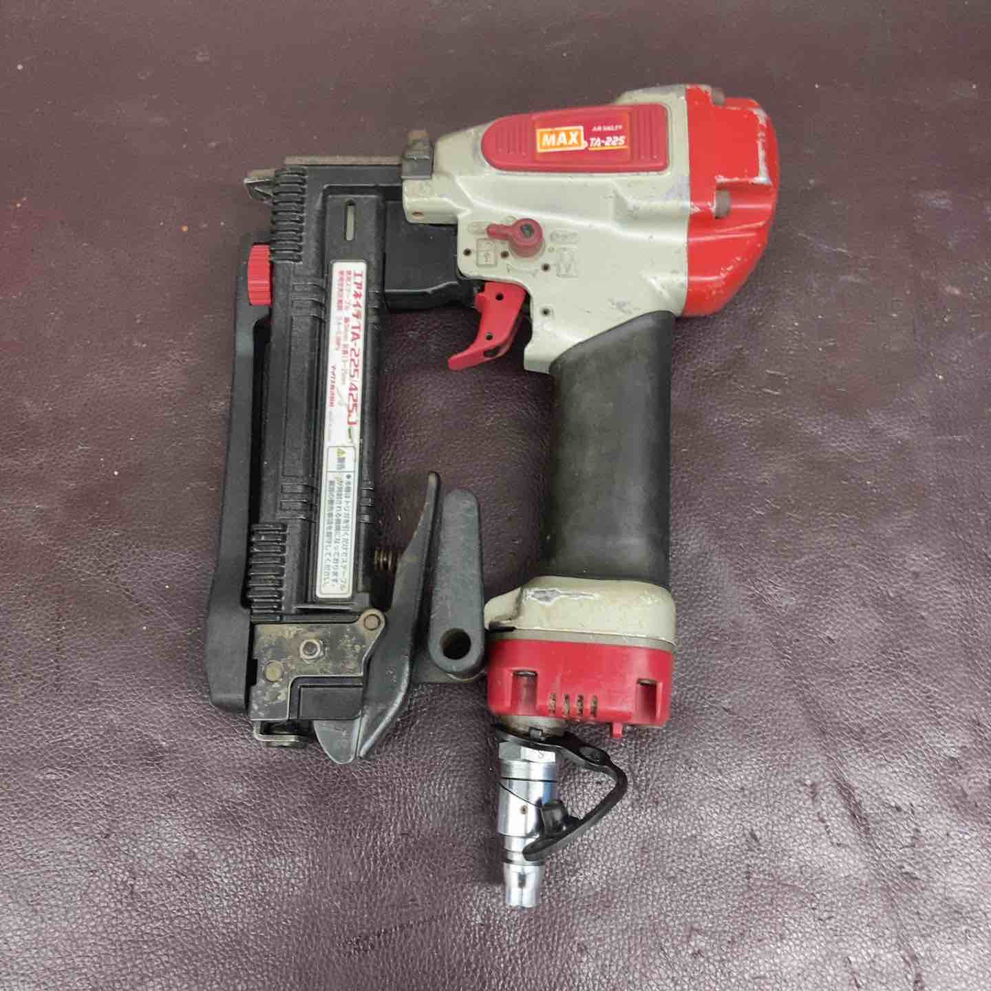 【中古品】 マックス(MAX) 常圧エアネイラ TA-225/425J 【東大和店】 中古品】 マックス(MAX) 常圧エアネイラ TA-225/425J 【東大和店