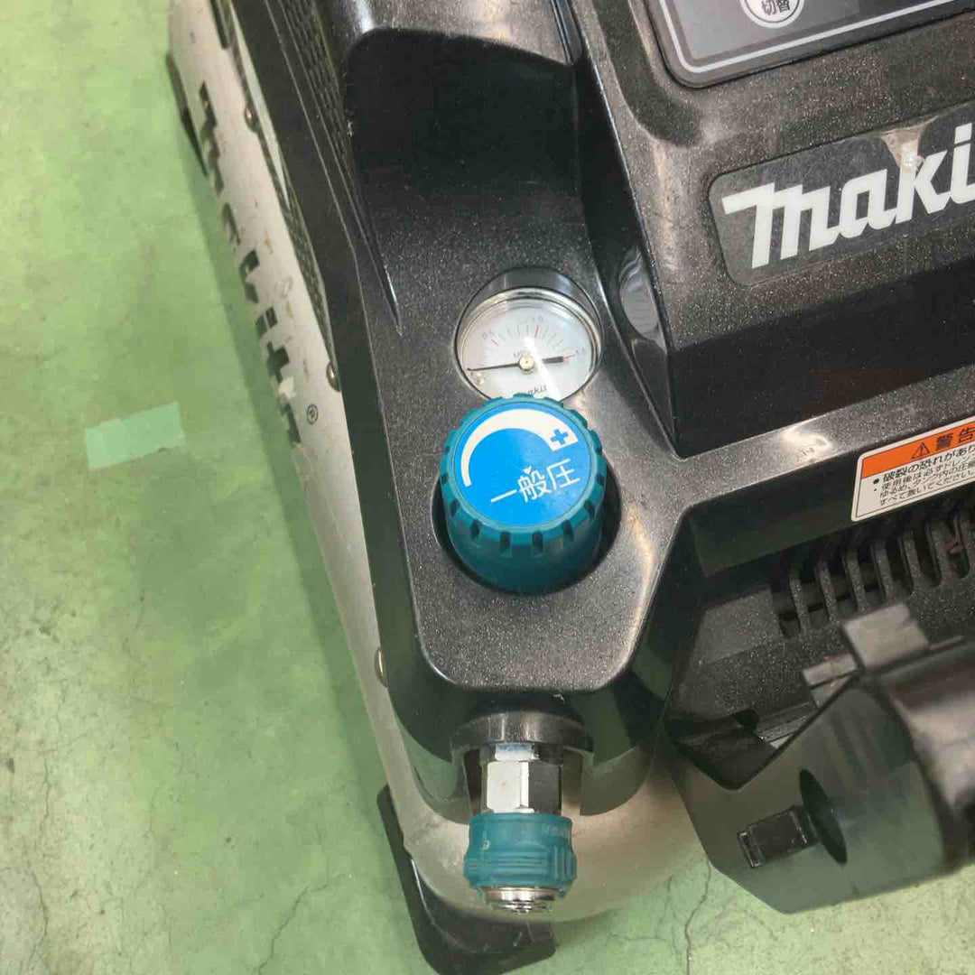 ★マキタ(makita) エアコンプレッサー AC461XLB【岩槻店】