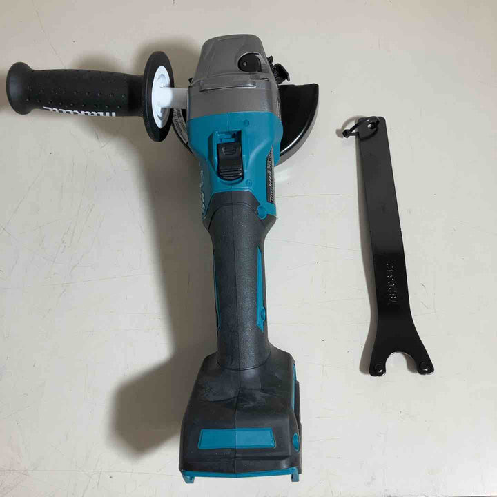 ★マキタ(makita) コードレスディスクグラインダ GA002GZ【戸田店】