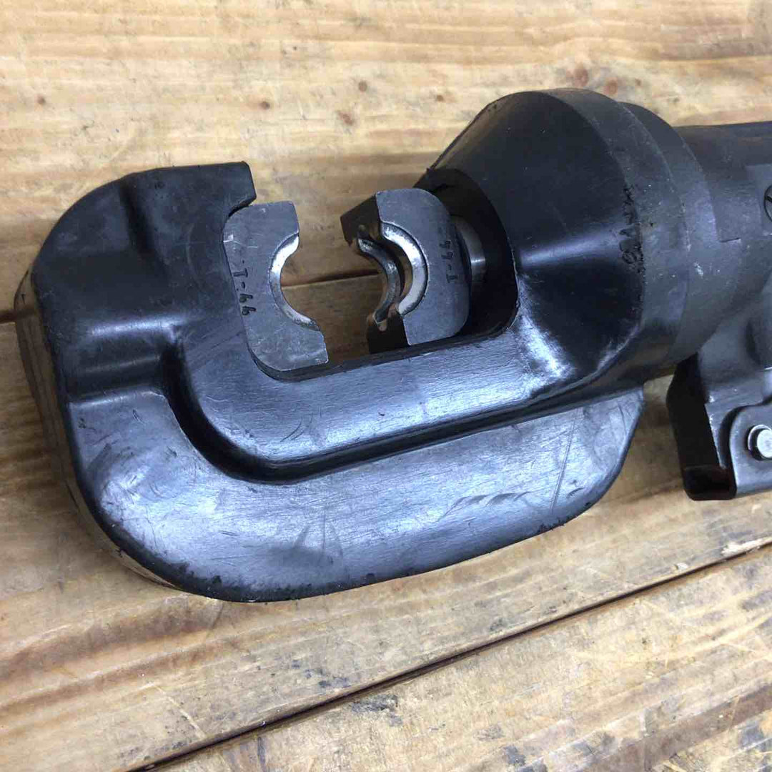 泉精器(IZUMI)  手動油圧式圧着圧縮工具 15号B 【東大和店】