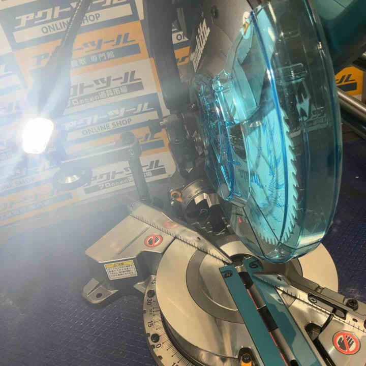 ★マキタ(makita) コードレススライドマルノコ LS008GZ【草加店】