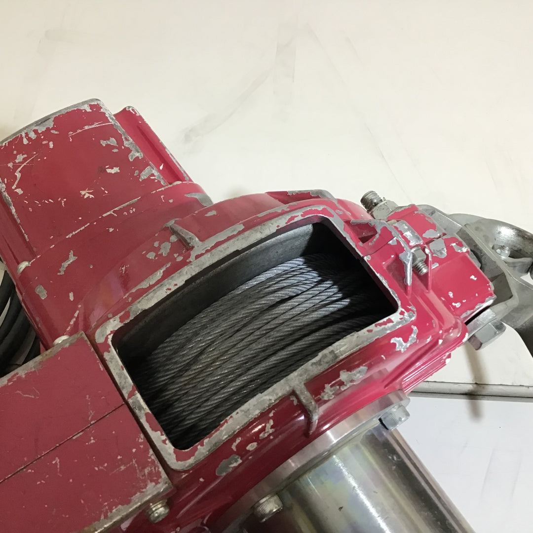 【中古品】★送料無料★トーヨーコーケン ベビーホイスト 100Kg 50m 無線式リモコン付 SBH-950R 【戸田店】