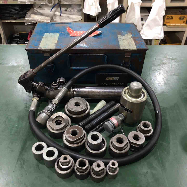 ◇IZUMI 手動油圧パンチャー SH-10-1【草加店】