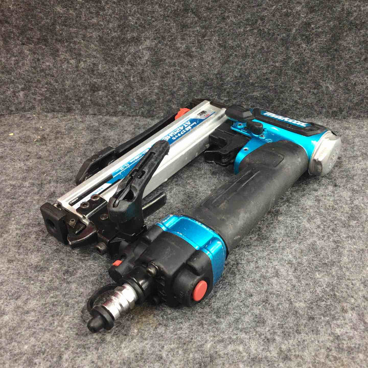【現状品】 マキタ/makita 高圧エアタッカ AT425HEM 【鴻巣店】