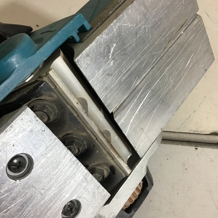 ★マキタ(makita) コードレスカンナ KP180DZ【戸田店】