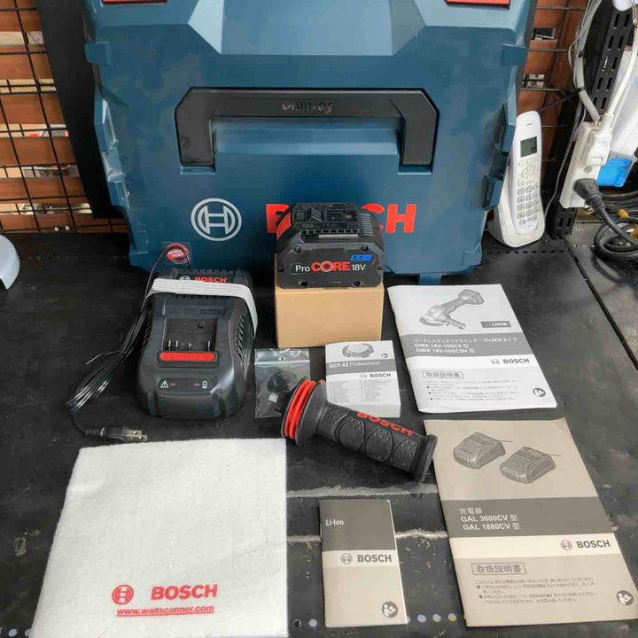 ボッシュ(BOSCH) 18V コードレスディスクグラインダー X-LOCK スタートキット(アクセサリーセット・8.0Ahバッテリー1個・充電器・キャリングケース付) GWX18V-10SC5J【草加店】