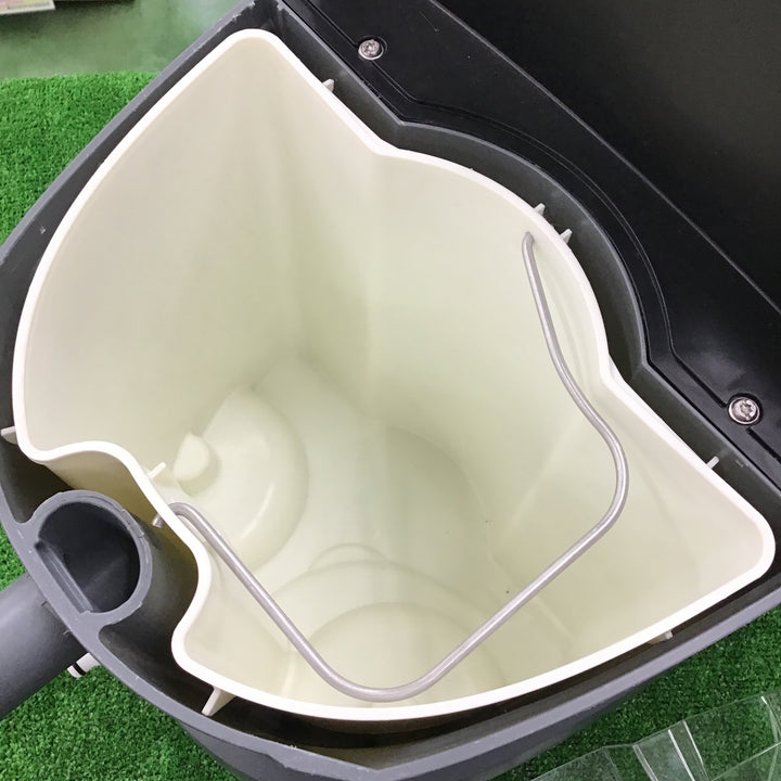 【サマーセール!中古品】 ケルヒャー(KARCHER)  カーペットリンスクリーナー Puzzi8/1C 付属品あり!【桶川店】