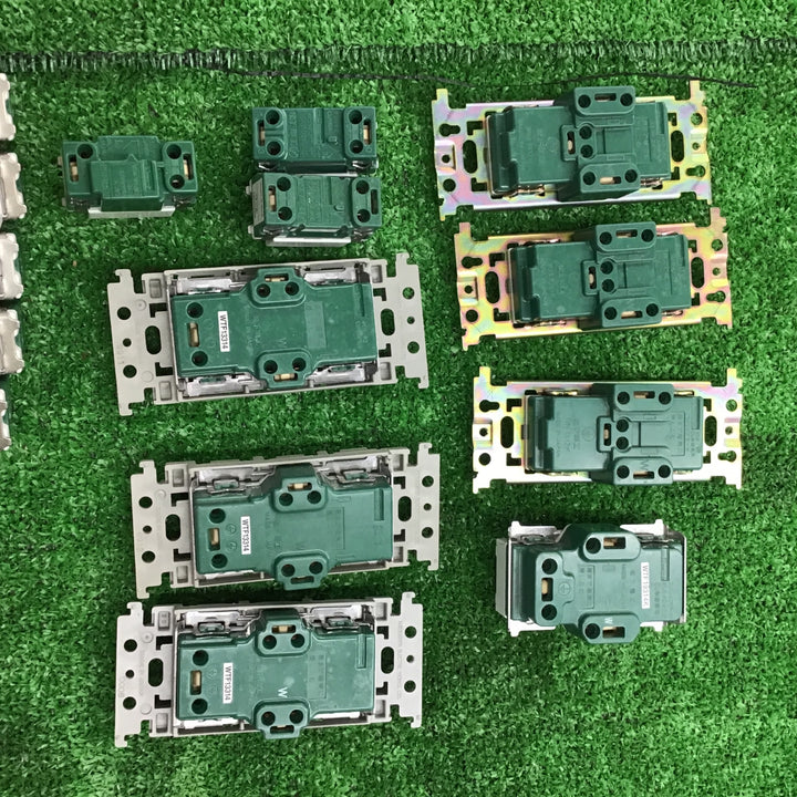 National ナショナル 埋込ホタルスイッチ WN5051 75個 WN5241、コンセントなど混在!【桶川店】