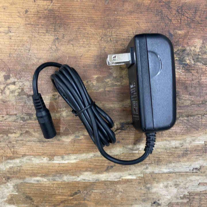 【中古品】◇マキタ(makita) コードレスファン CF101DZ 10.8V 本体のみ【柏店】