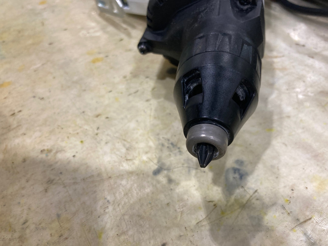 ☆マキタ(makita) ボード用スクリュードライバ FS6100W 回転数 6,000 min-1(回転 / 分)【川口店】