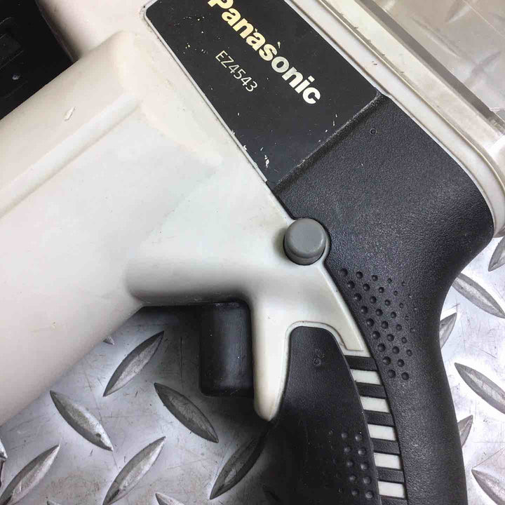 パナソニック(Panasonic) コードレス角穴カッター EZ4543LZ1S-B【川崎店】