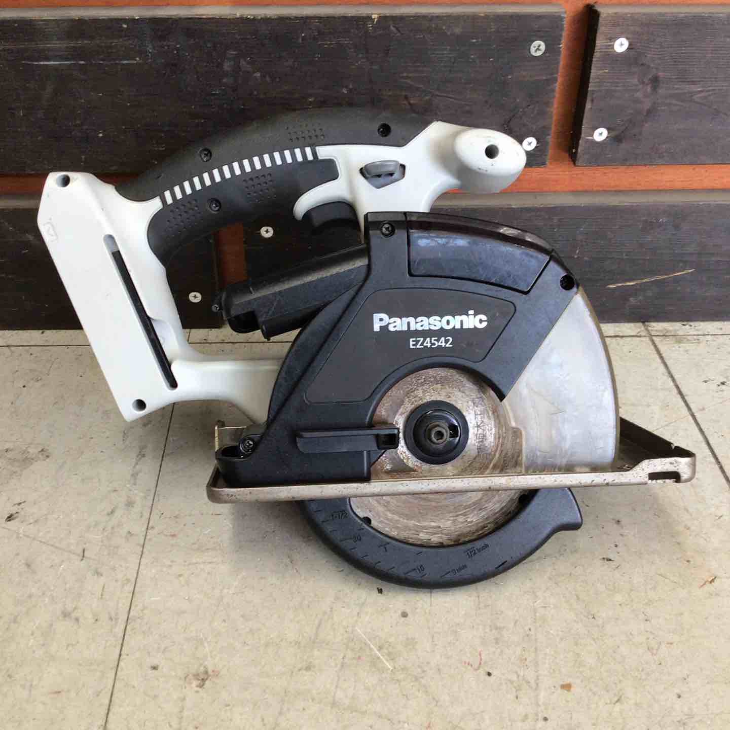 中古品】 パナソニック/Panasonic コードレスチップソーカッター 