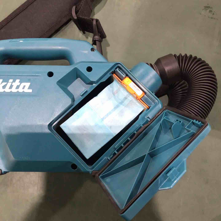 ◇マキタ(makita) コードレス掃除機(充電式クリーナー) CL121DSH【川口店】