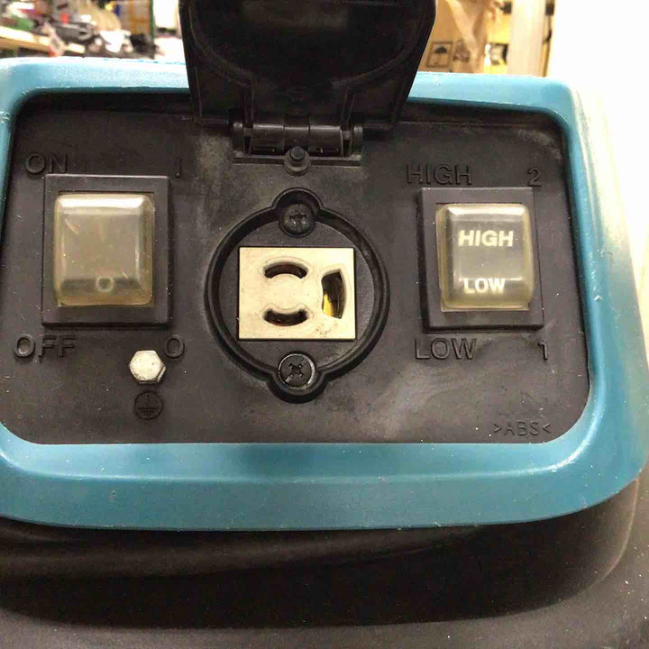 ◇マキタ(makita) 乾式 集じん機 472(P)【草加店】