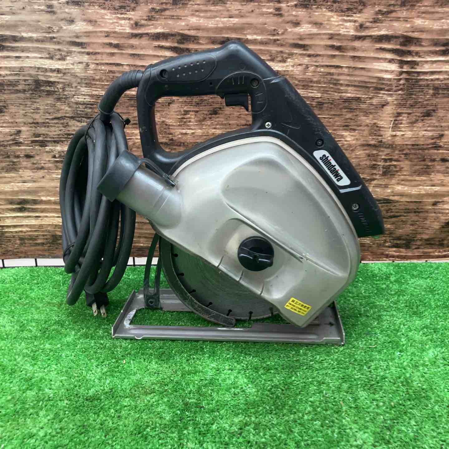新ダイワ B18NⅡ 防塵カッター コード式 180㎜【市川行徳店】【店頭取引限定】【中古】管理番号：ITGH9GMNP4FS ◇新ダイワ(Shindaiwa) 180mm 防塵カッター B18N2-F (B18NⅡ